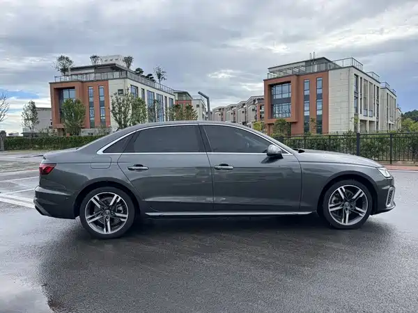 Audi A4L 2020
