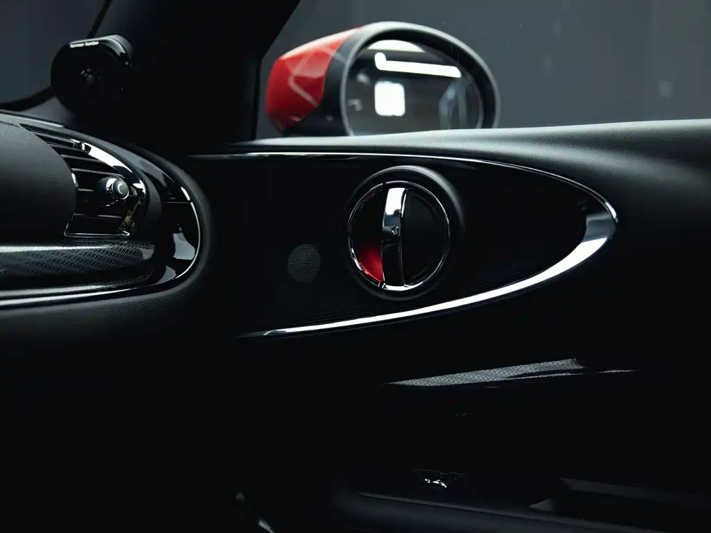 MINI JCW CLUBMAN 2021 — фото 11