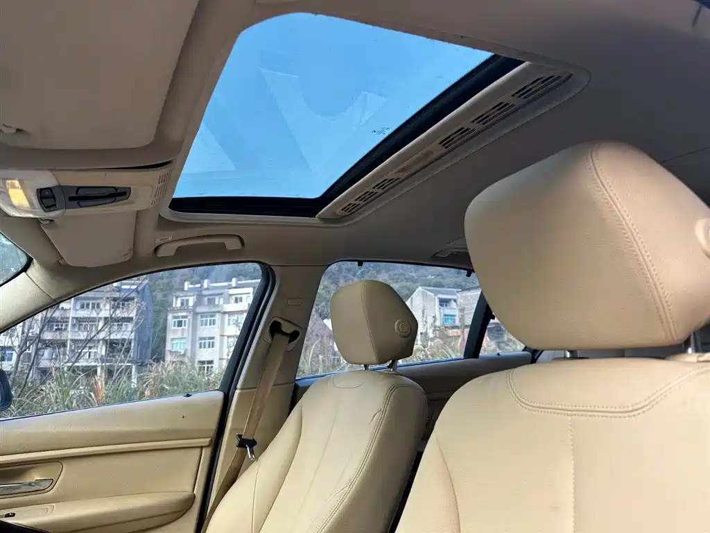 BMW 3 Series 2013 — фото 20