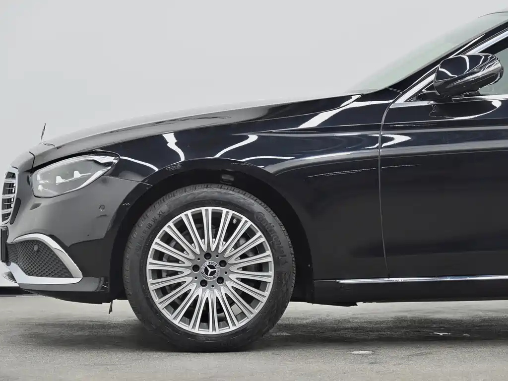 Mercedes-Benz E-Class 2022 — фото 28