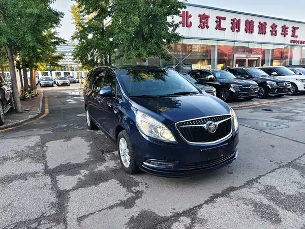 Buick GL8 2017
