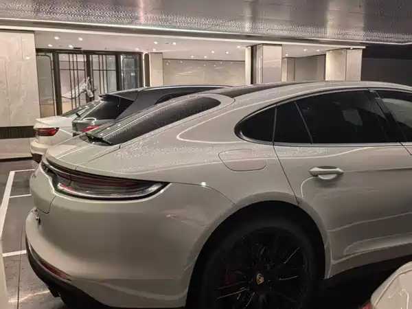 Porsche Panamera 2022