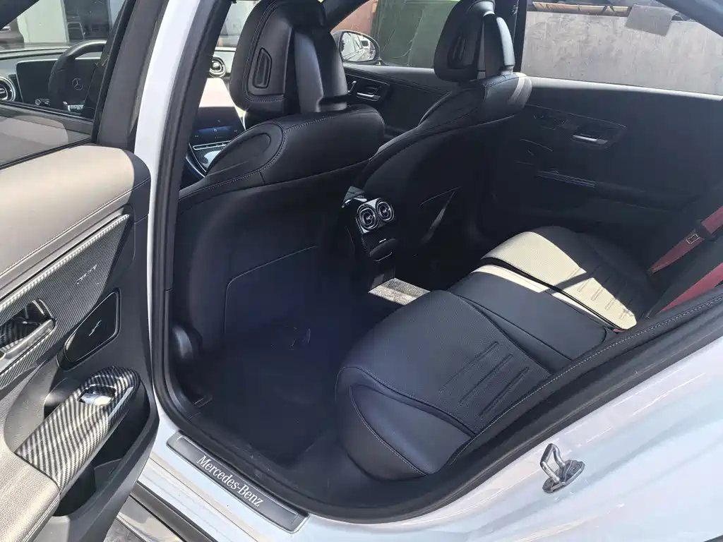 Mercedes-Benz C-Class 2022 — фото 11