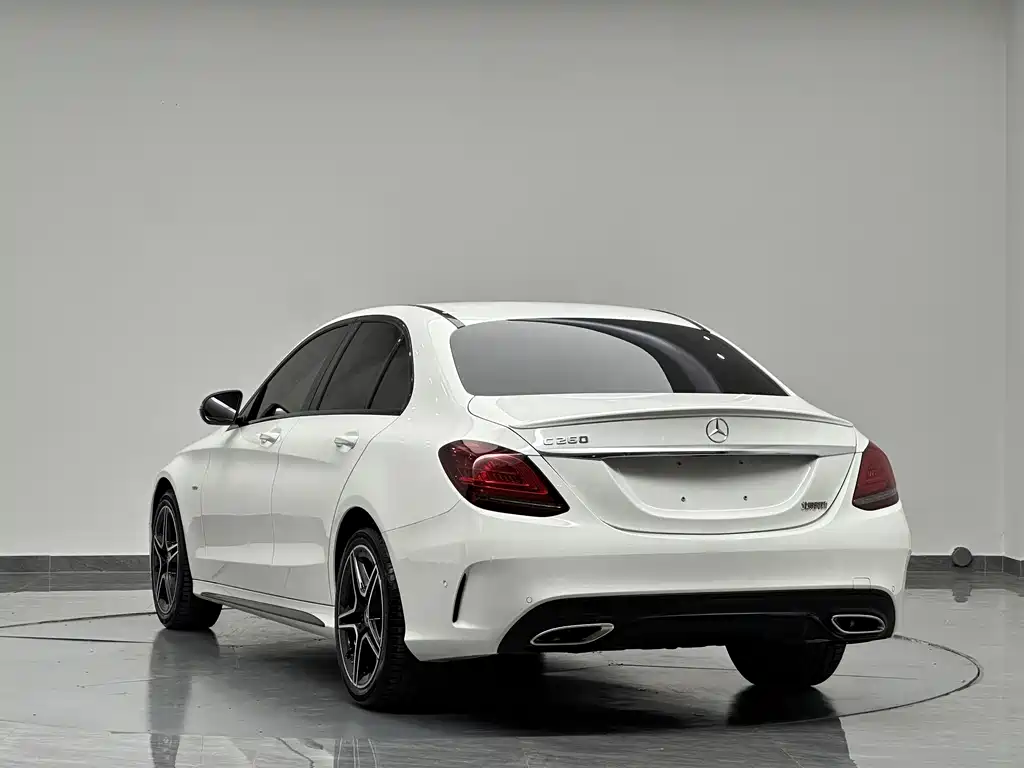 Mercedes-Benz C-Class 2021