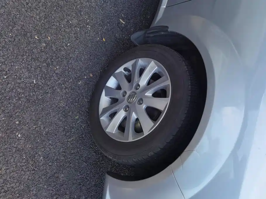 Buick Excelle 2012
