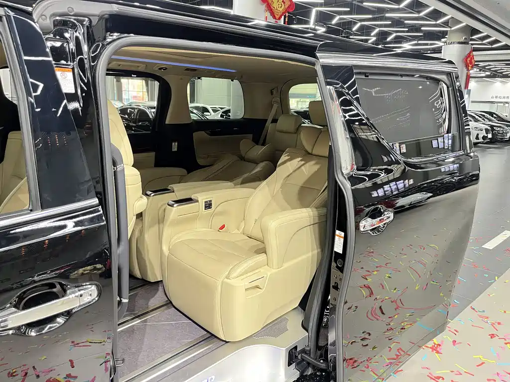 Toyota Alphard 2021 — фото 6