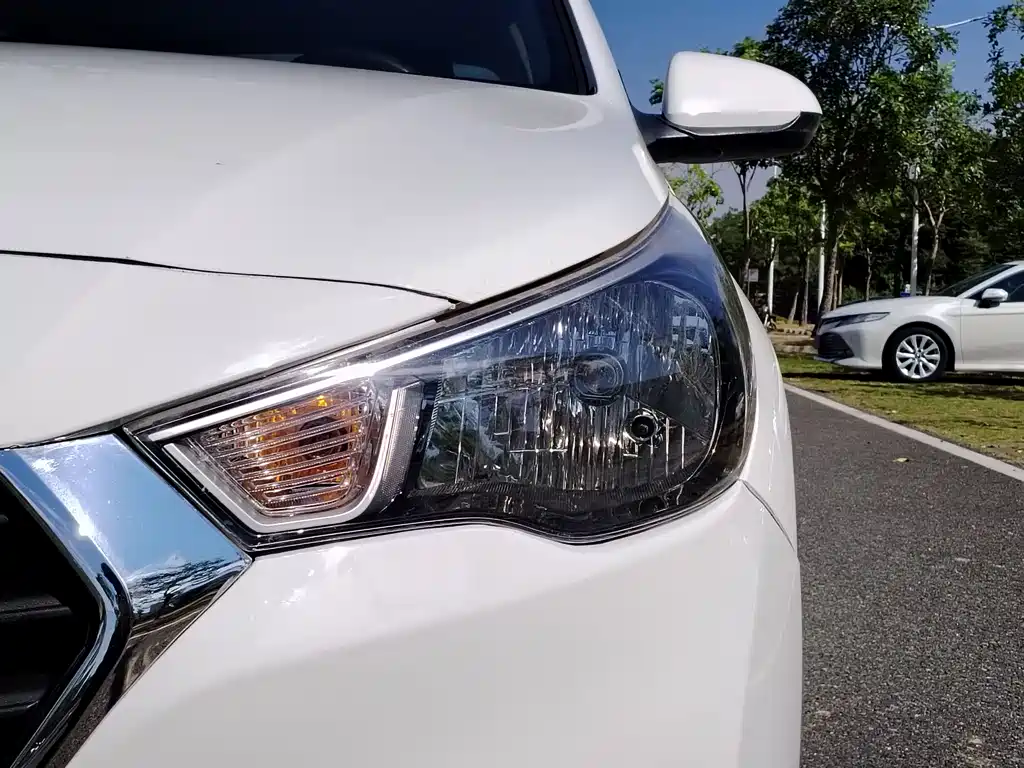 Hyundai Verna 2017 — фото 14