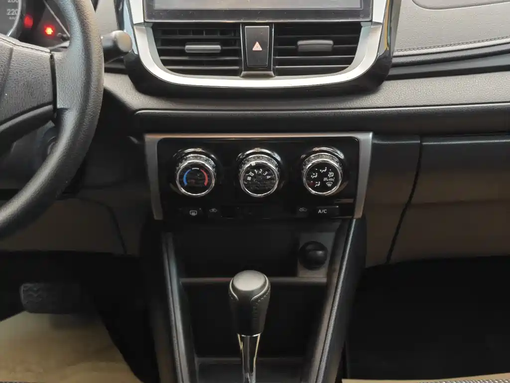 Toyota Vios 2017 — фото 18