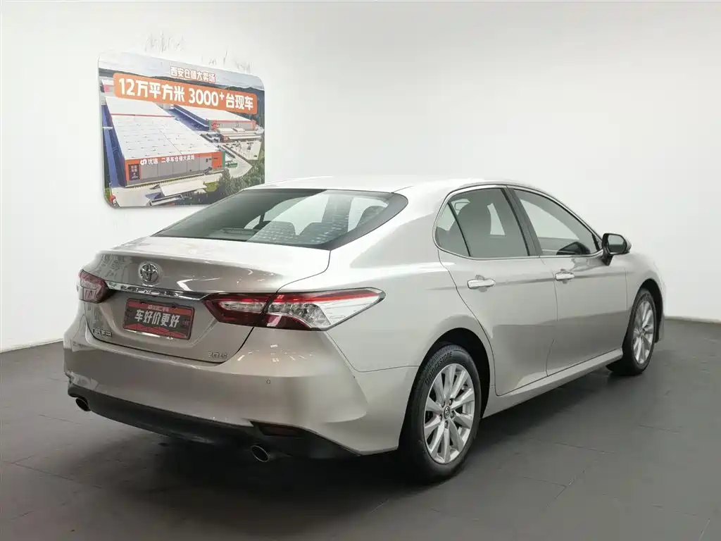 Toyota Camry 2020 — фото 2