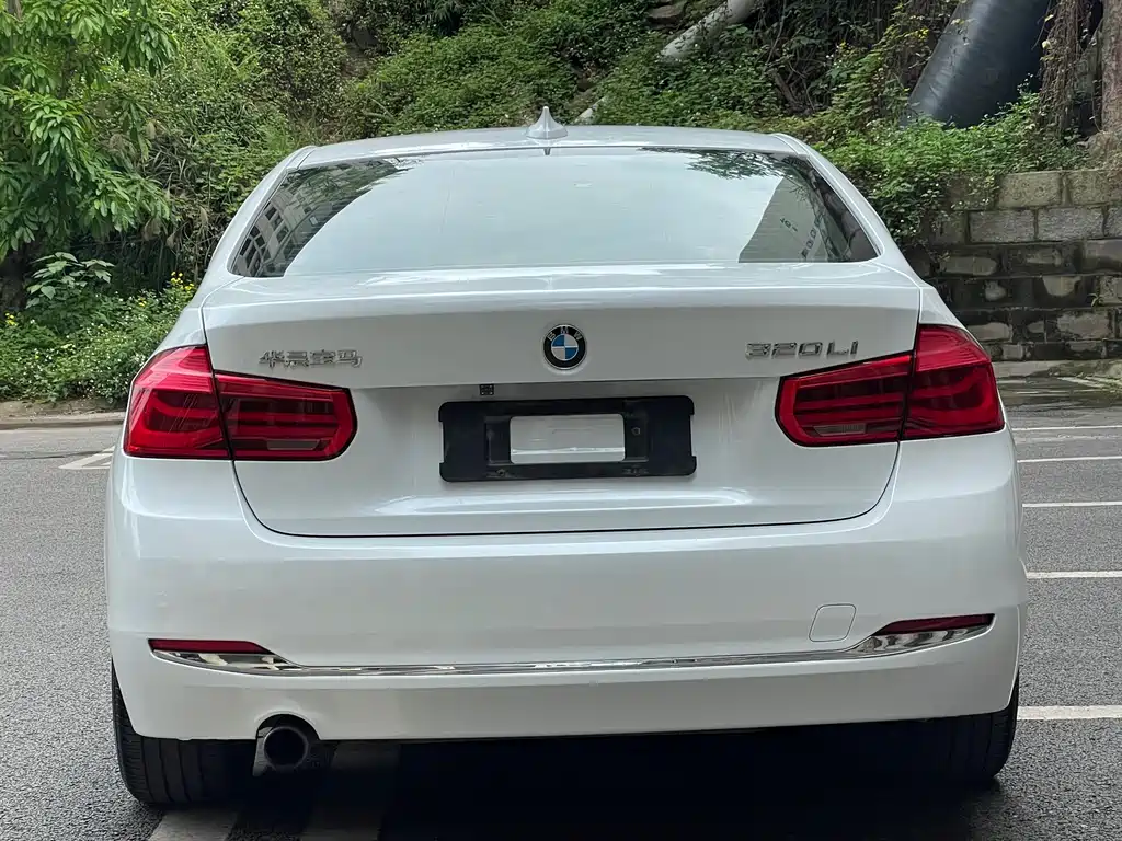 BMW 3 Series 2016 — фото 6