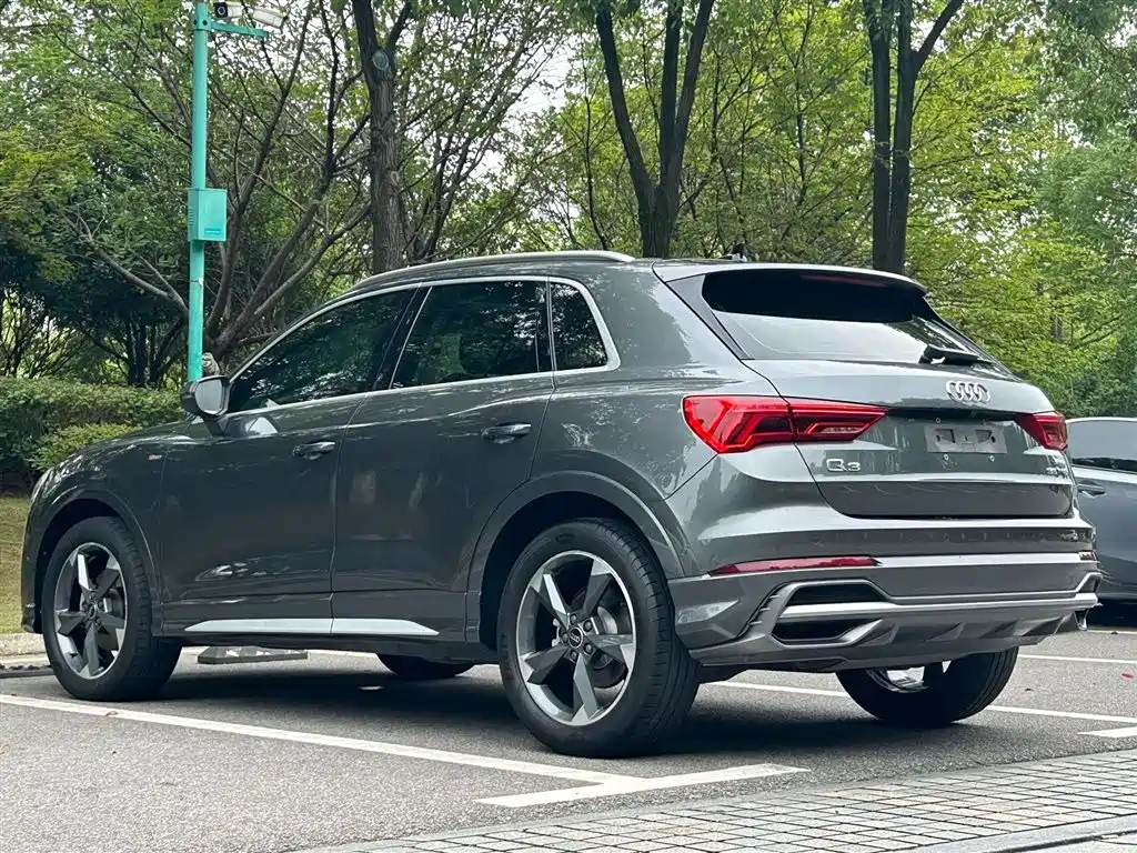 Audi Q3 2022 — фото 10