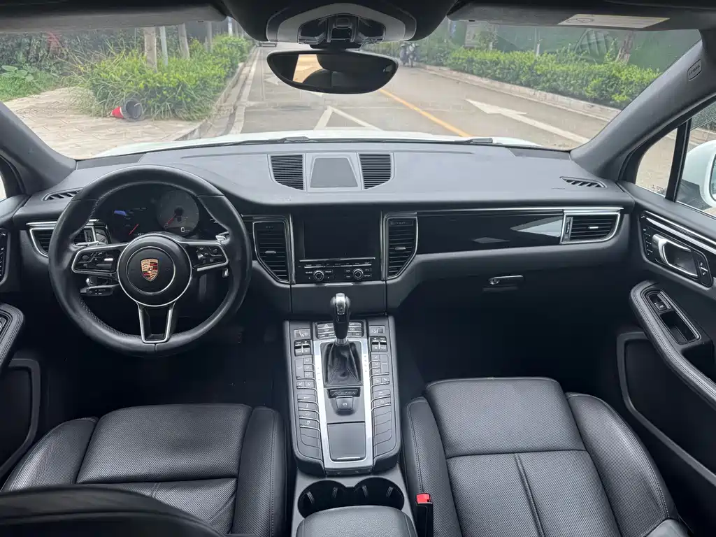 Porsche Macan 2015 — фото 12