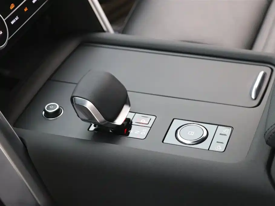 Land Rover Discovery 2025 — фото 14
