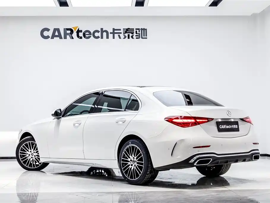 Mercedes-Benz C-Class 2024