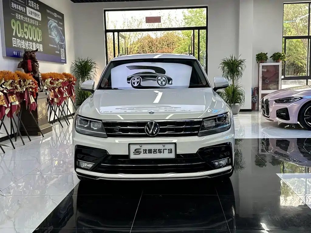Volkswagen Tiguan L 2021 — фото 2