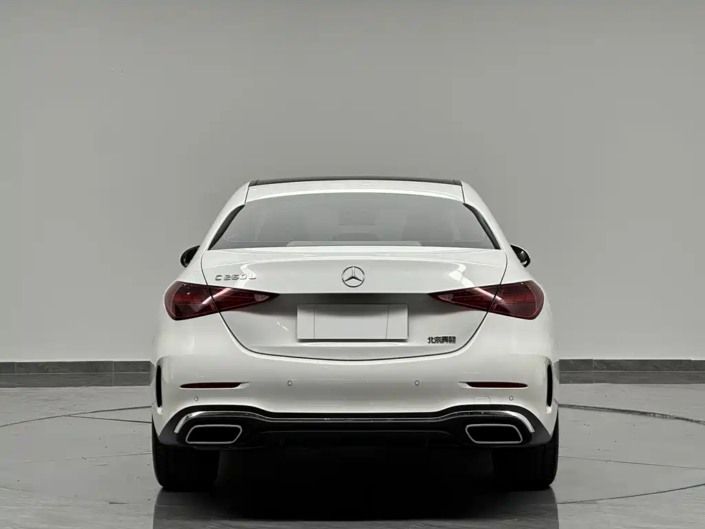 Mercedes-Benz C-Class 2024 — фото 8