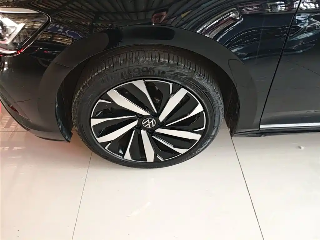 Volkswagen Passat 2023 — фото 23