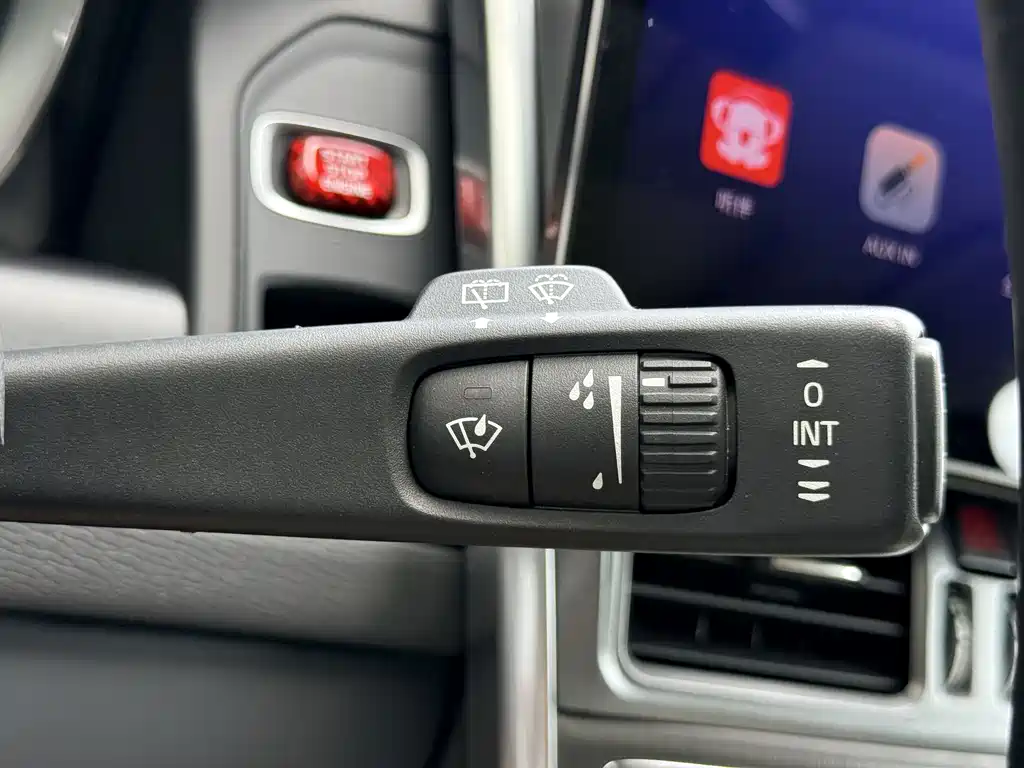 Volvo XC60 2013 — фото 18