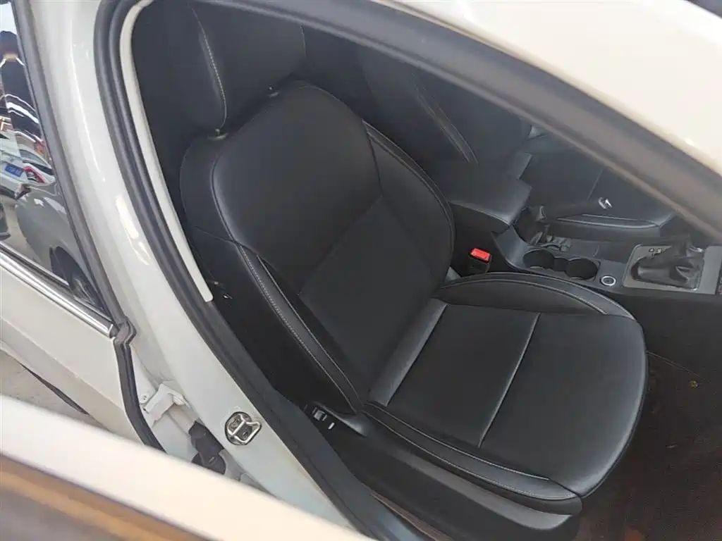 Skoda Octavia 2022 — фото 25