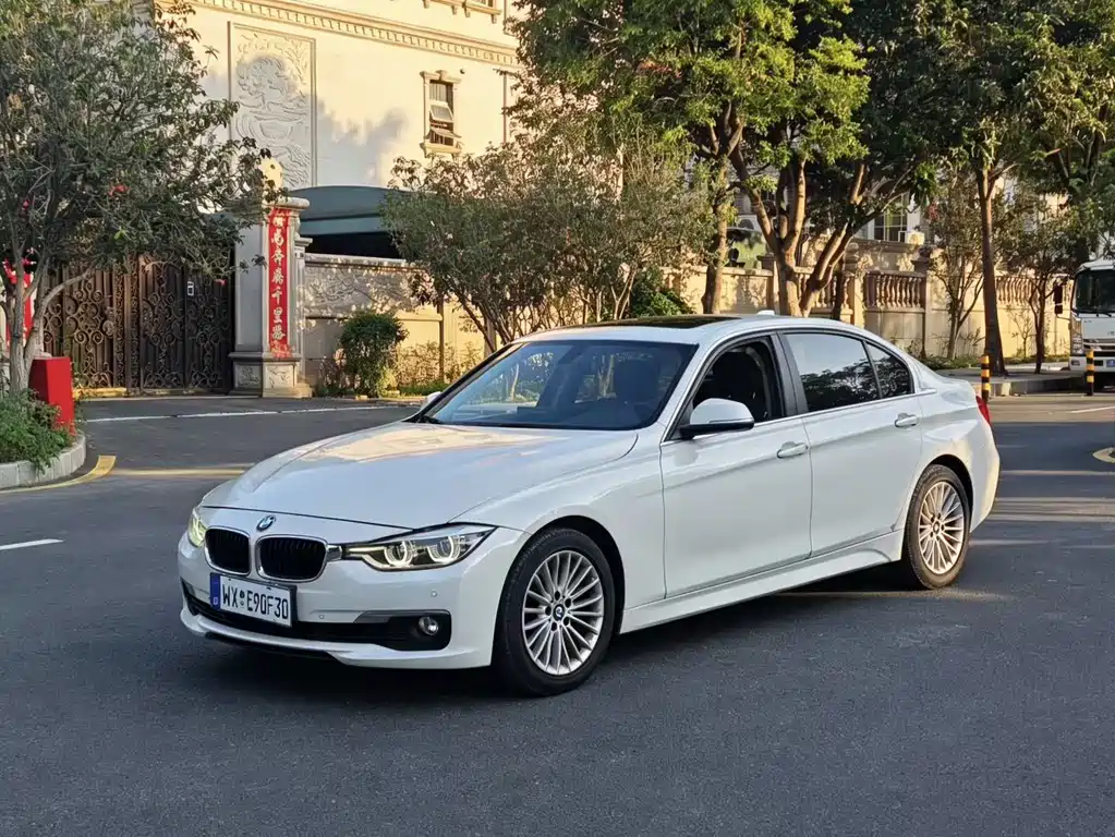 BMW 3 Series 2017 — фото 1