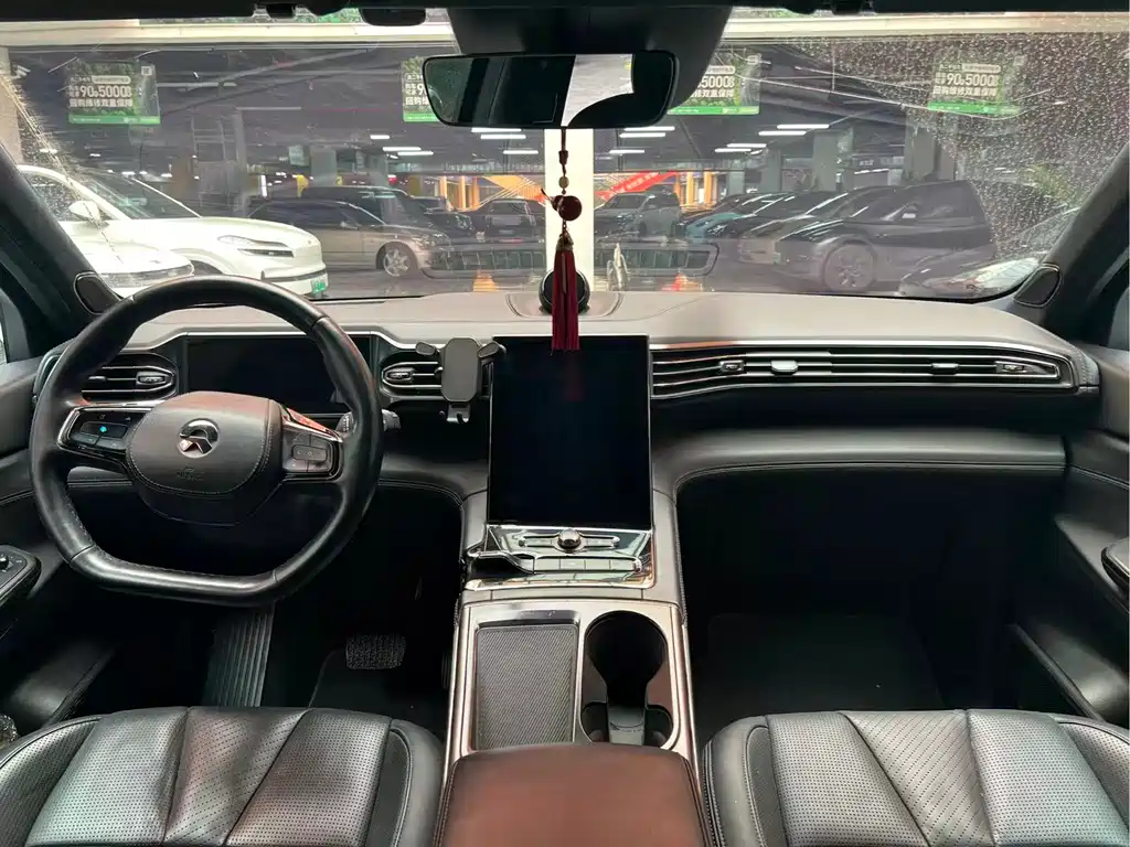 NIO ES8 2020