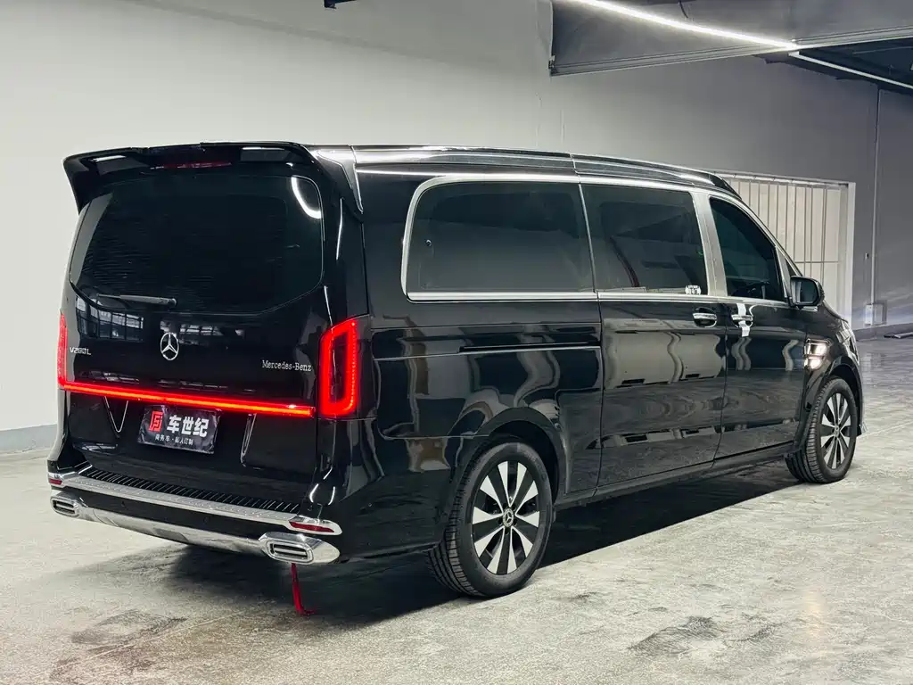 Mercedes-Benz Vito 2024 — фото 18