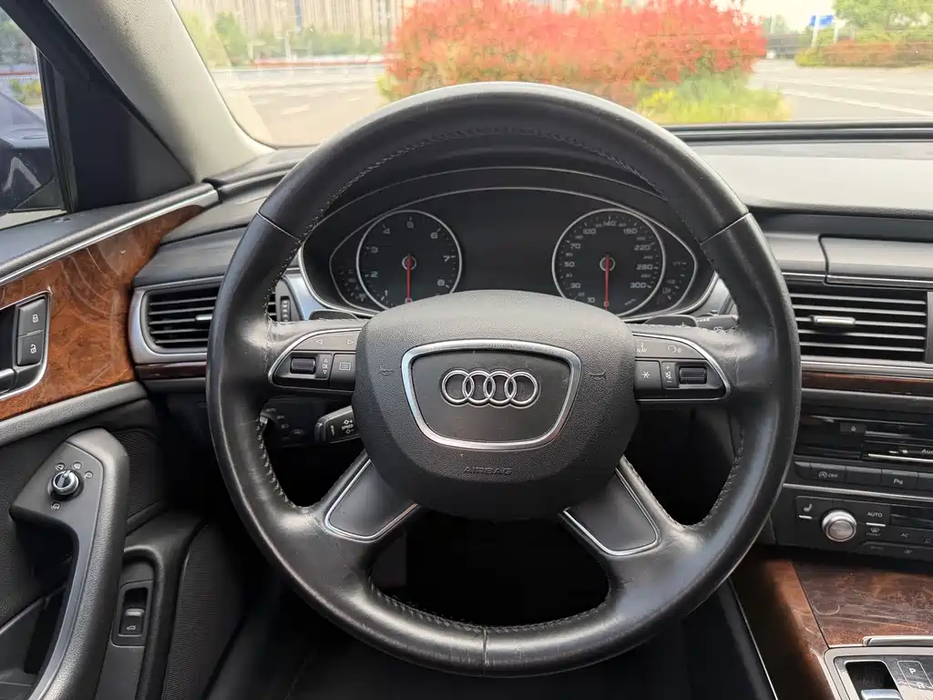 Audi A6L 2013 — фото 21
