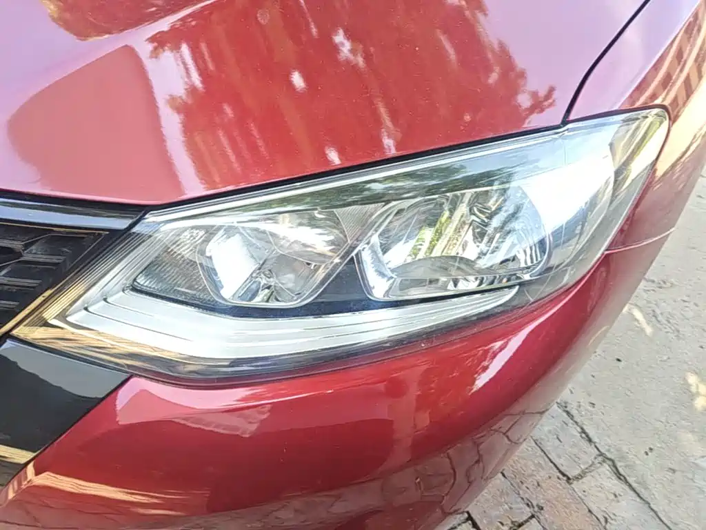Nissan Tiida 2018 — фото 24