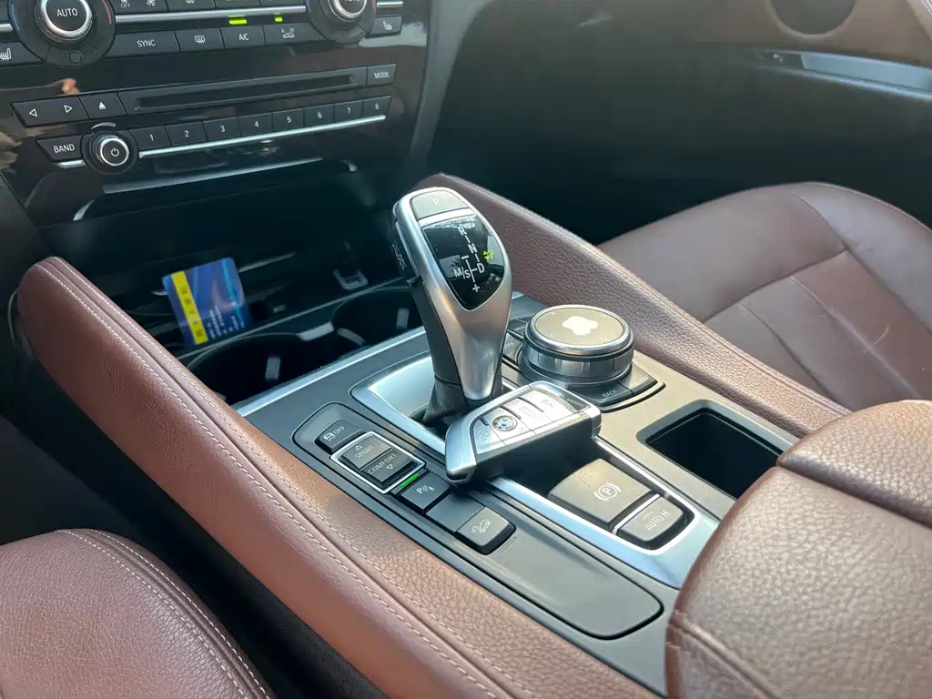 BMW X6 2019 — фото 12