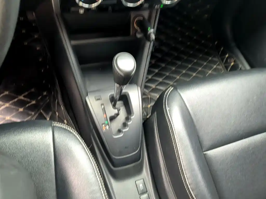 Toyota Yaris L 2018 — фото 14