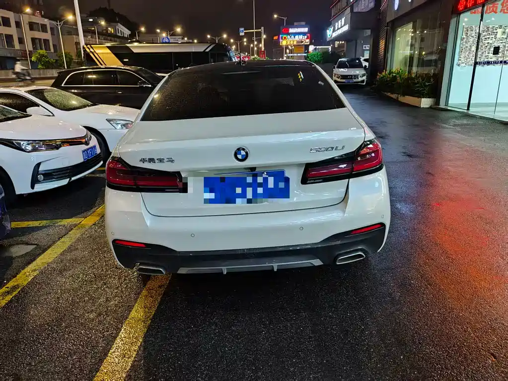 BMW 5 Series 2023