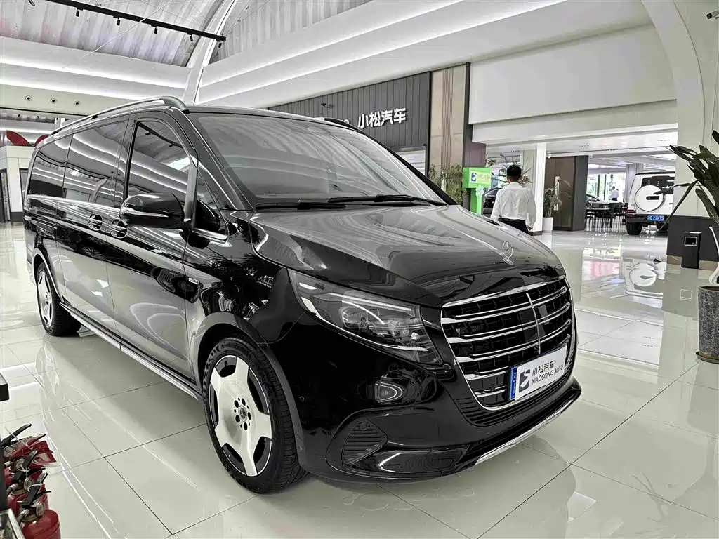 Mercedes-Benz V-Class 2025
