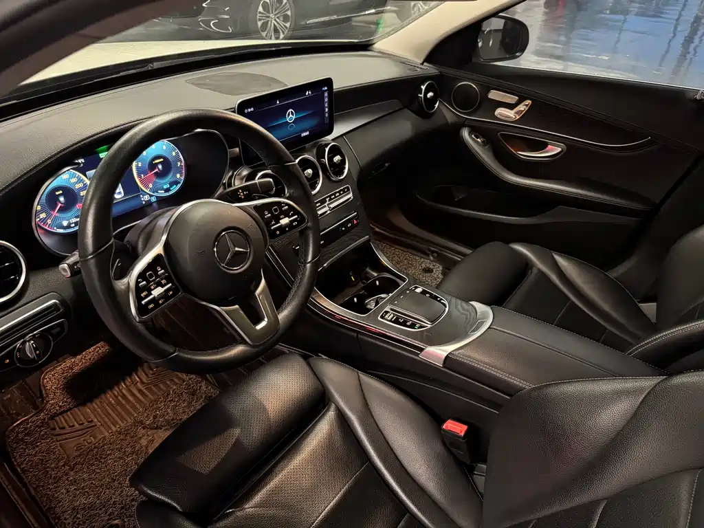 Mercedes-Benz C-Class 2019 — фото 4
