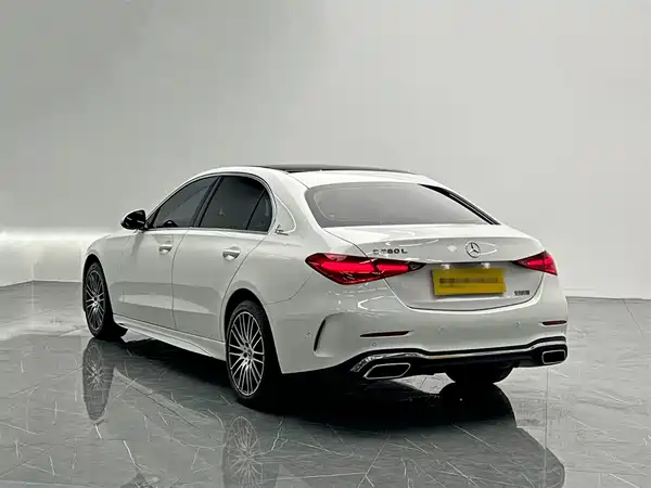 Mercedes-Benz C-Class 2024