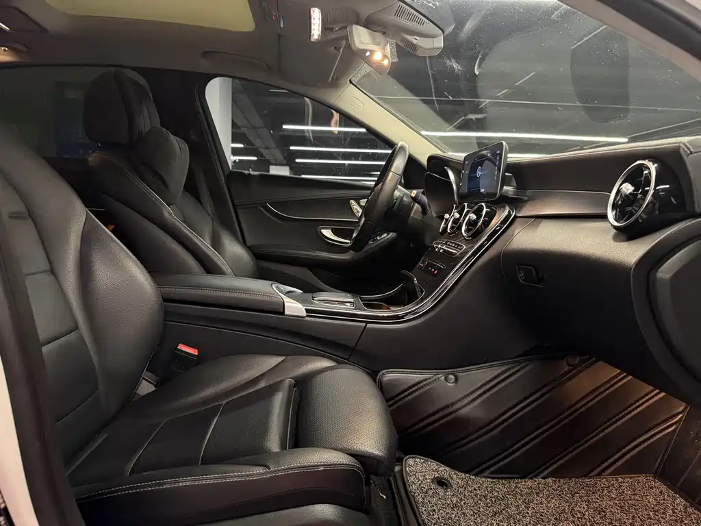 Mercedes-Benz C-Class 2019 — фото 11