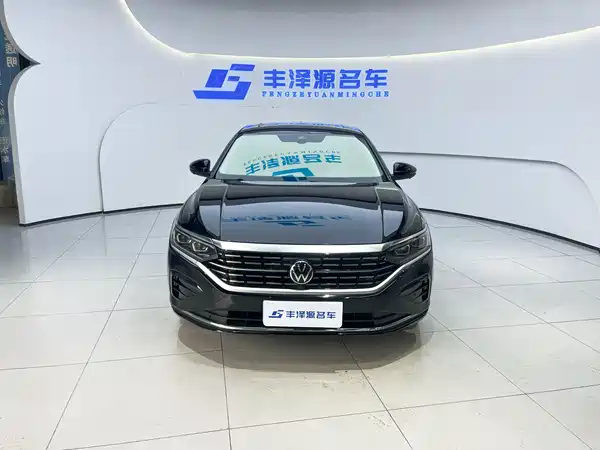 Volkswagen Passat 2023
