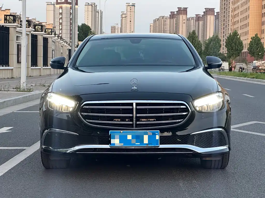 Mercedes-Benz E-Class 2023 — фото 2