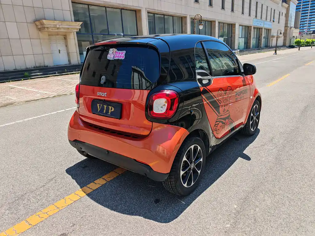 smart Fortwo 2017 — фото 16