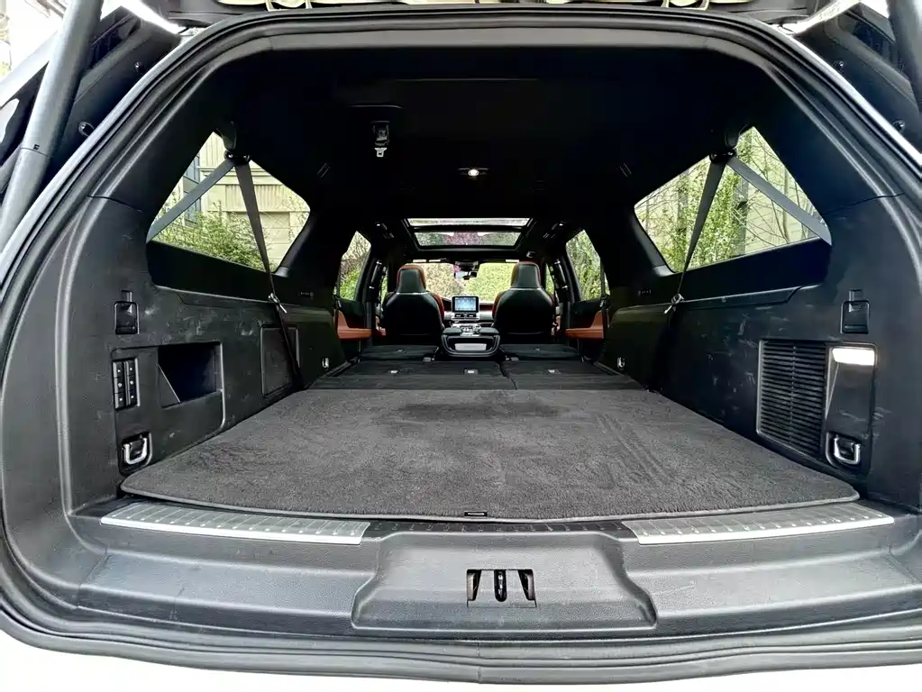 Lincoln Navigator 2019 — фото 14