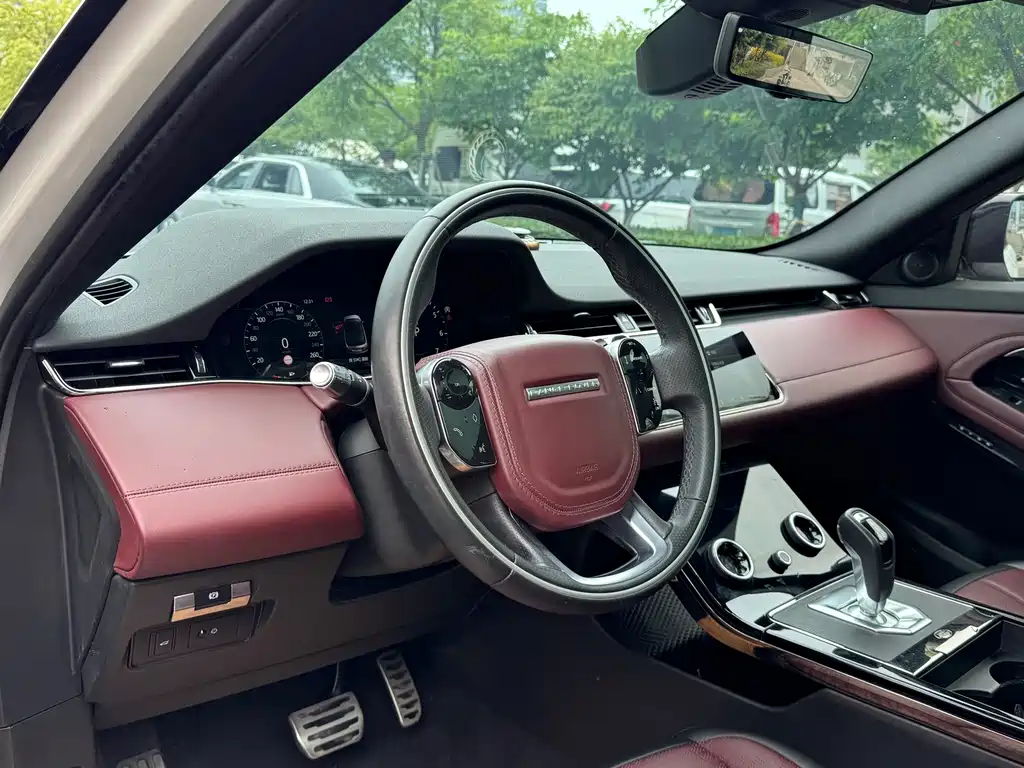 Land Rover Evoque 2021 — фото 10
