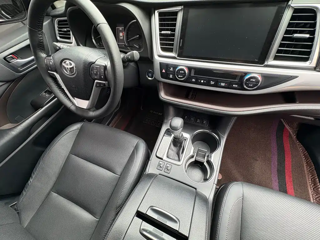 Toyota Highlander 2020 — фото 15