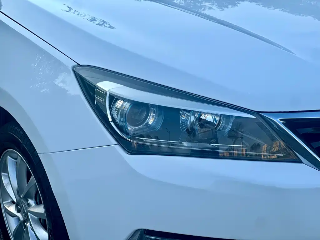 Changan V7 2015 — фото 10