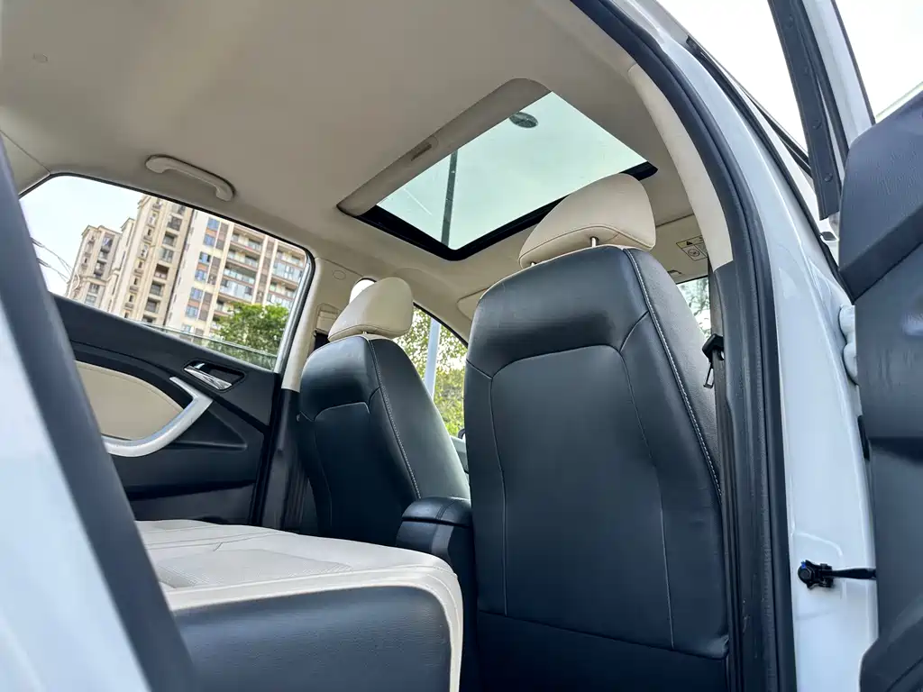 Changan V7 2015 — фото 22