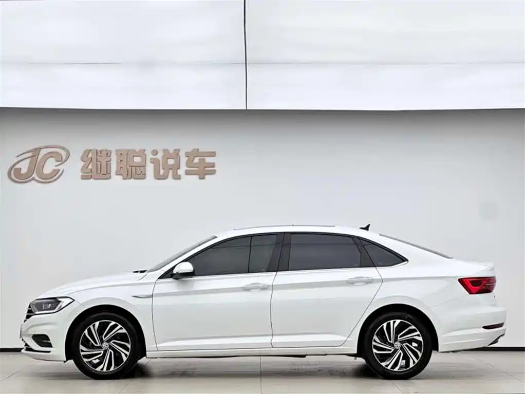 Volkswagen Sagitar 2022