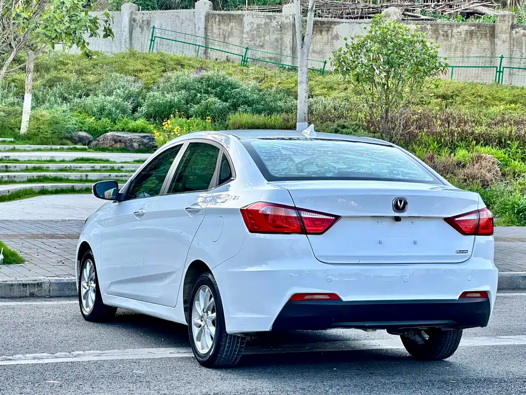 Changan V7 2015 — фото 16