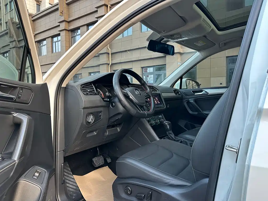 Volkswagen Tiguan L 2019 — фото 7