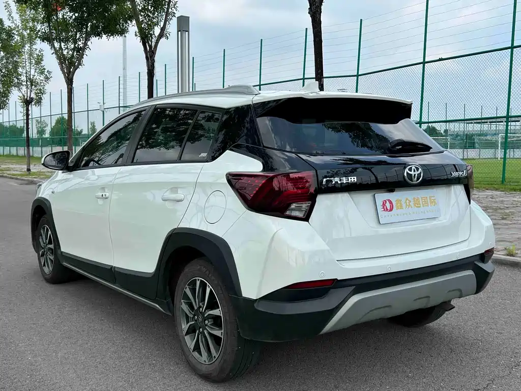 Toyota Yaris L 2022