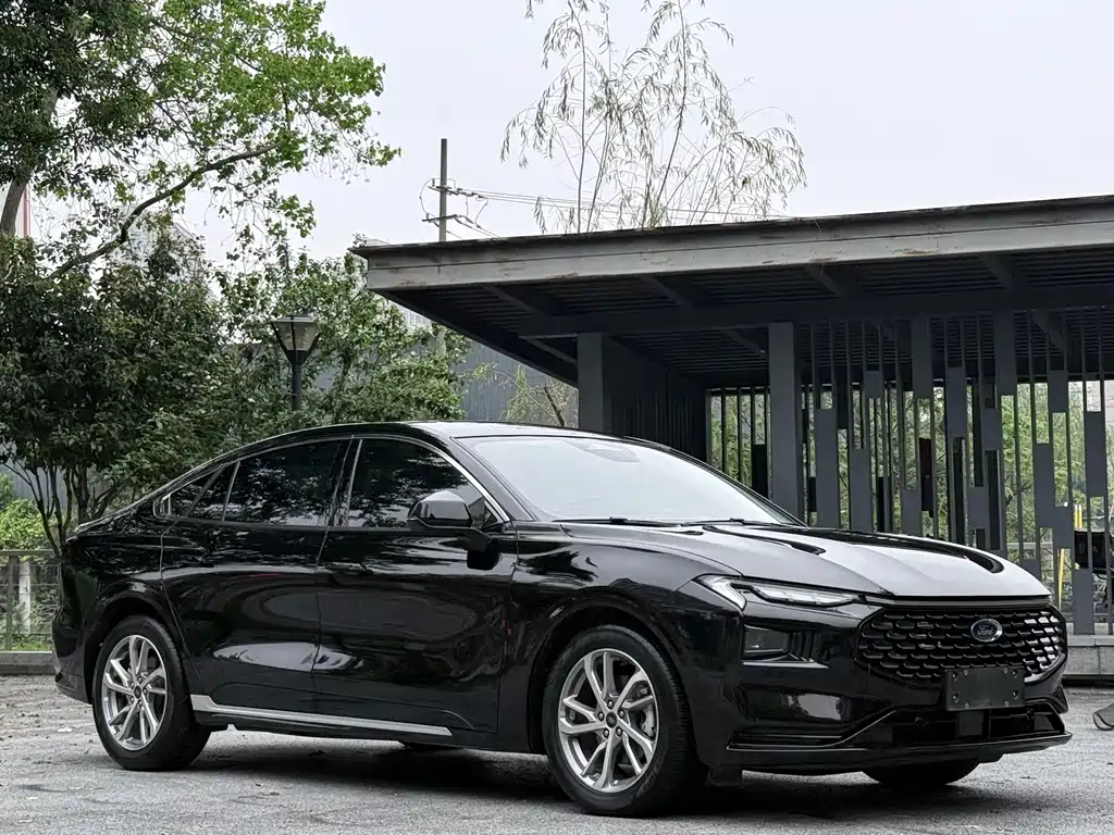 Ford Mondeo 2023 — фото 3