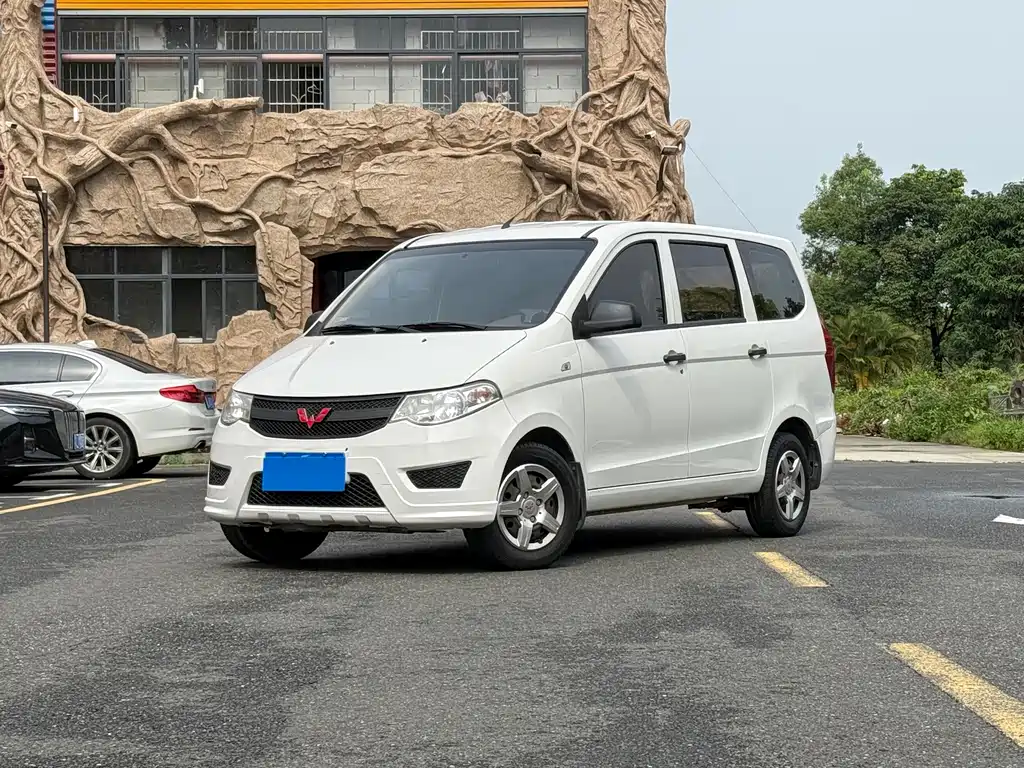 Wuling Hongguang 2019