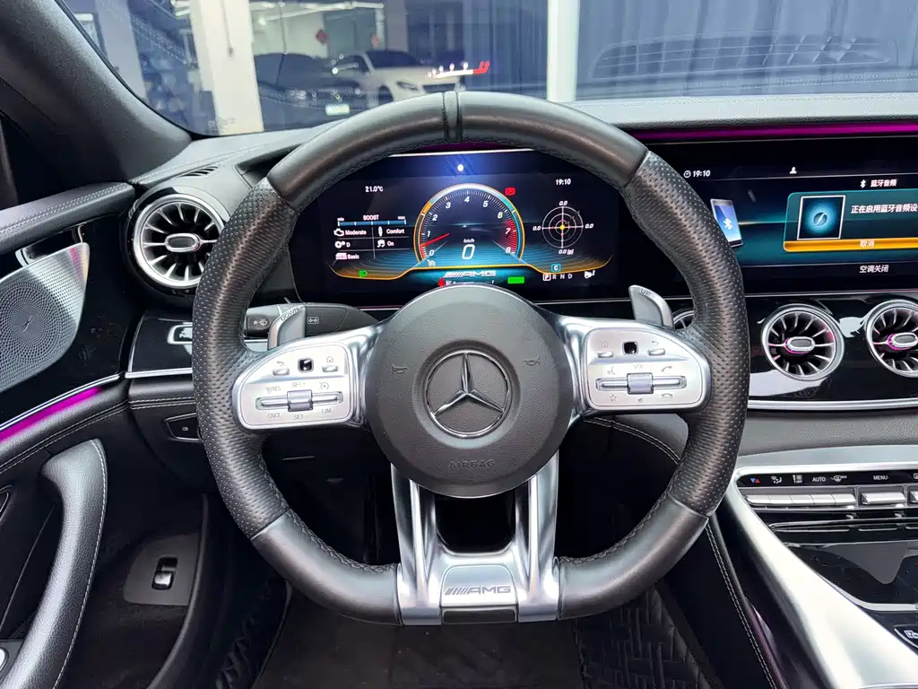 Mercedes-Benz AMG GT 2019 — фото 16